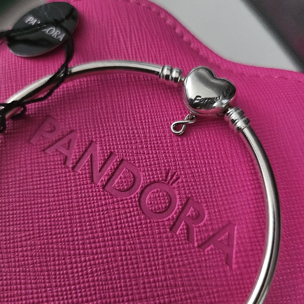 Pandora Silver Heart Charm Bracelet - Picture 2 of 5
